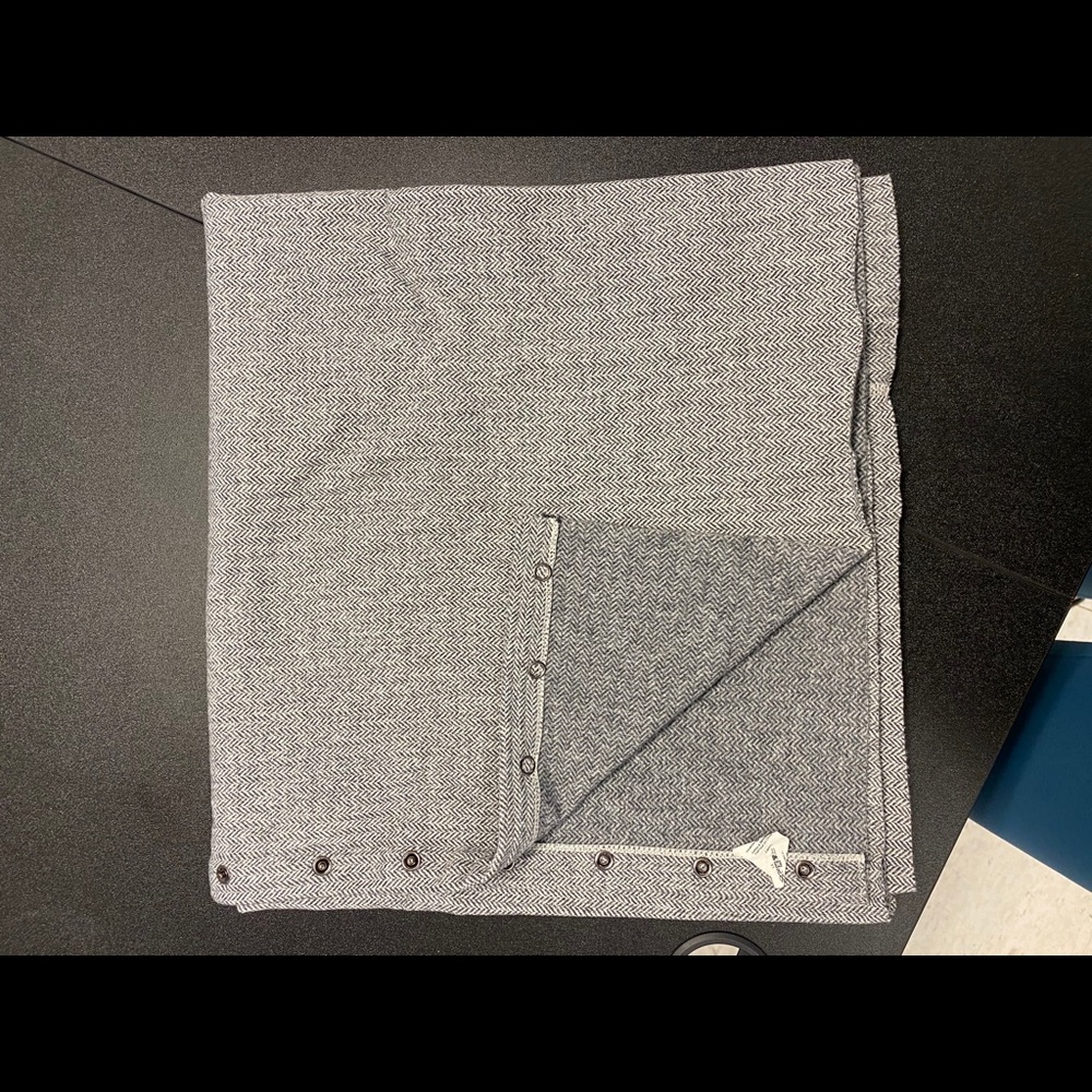 Lululemon ghost herringbone vinyasa scarf